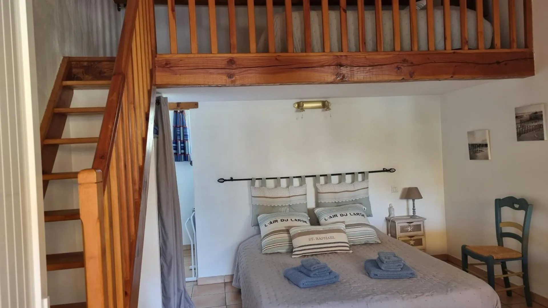La Fanette Otel Montbrison-sur-Lez Konukevi