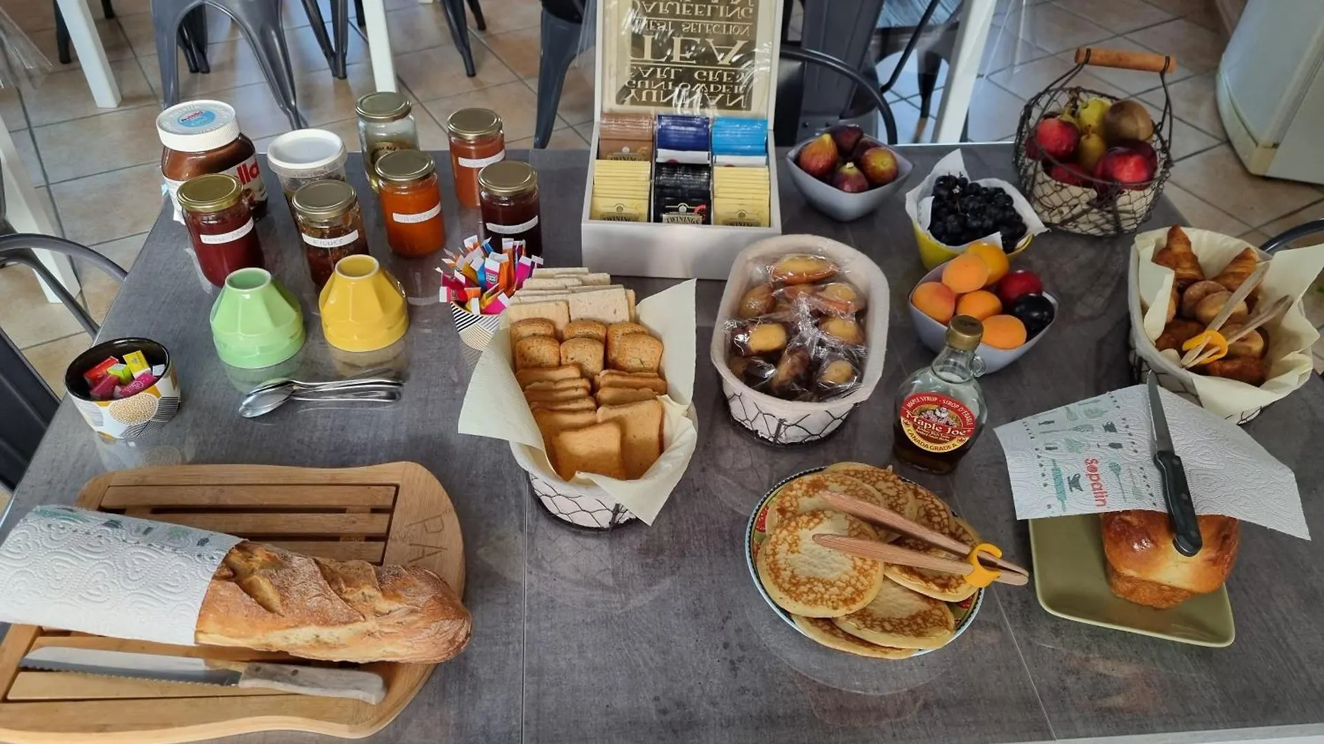 La Fanette Hotel Montbrison-sur-Lez Gasthuis